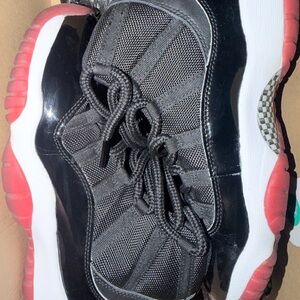 135 size 7 Jordan 11